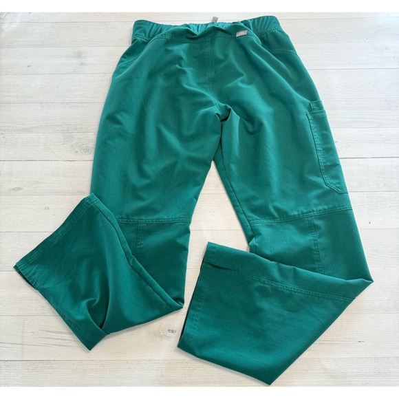 Figs scrub set pants and matching top hunter green womens size medium - Picture 11 of 11